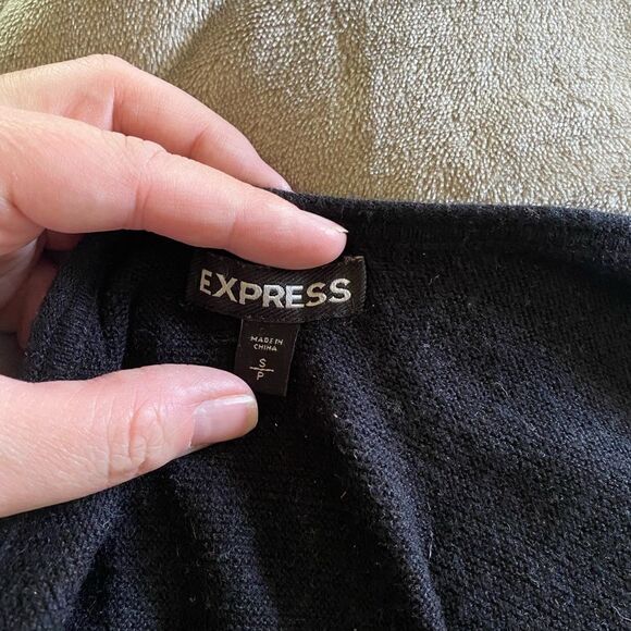Express black double v 3/4 sleeve sweater size small - Picture 5 of 11